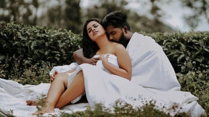 Indian couple intimate photoshoot went viral! Indian couple intimate photoshoots went viral!